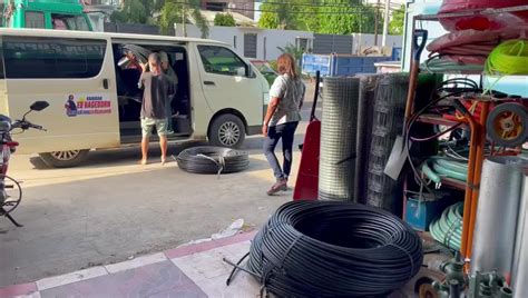 nakaraos si carlos sa tulong ng kaibigang lubos|Job 2:11.